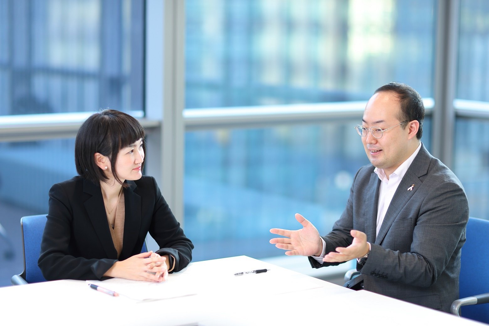 生駒 梓（いこま あずさ）さんと松下 健介（まつした けんすけ）さん