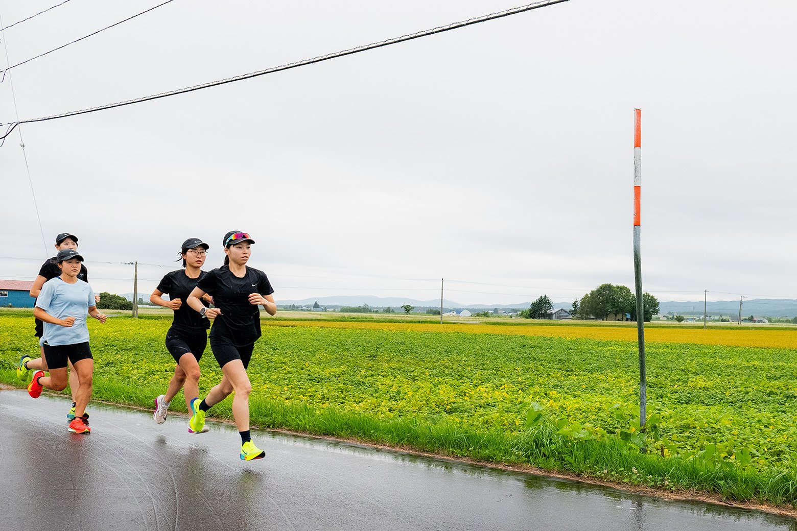 士別での合宿は陸上競技場、ロード、クロスカントリーと多彩なコースを走ります。